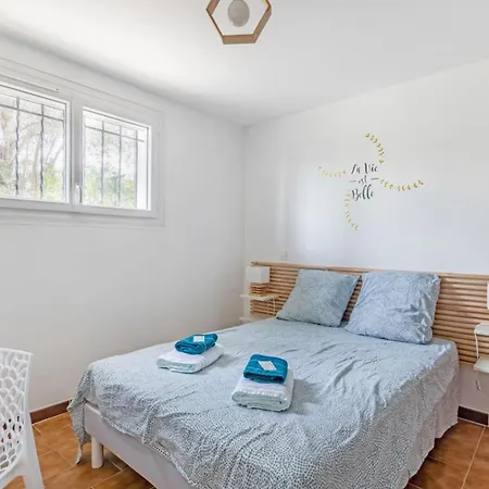 Сasa de vacaciones Bright House With Terrace And Garden Six-Fours-les-Plages