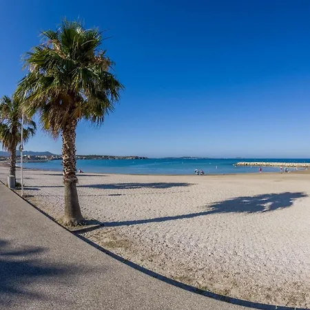 Сasa de vacaciones Bright House With Terrace And Garden Six-Fours-les-Plages