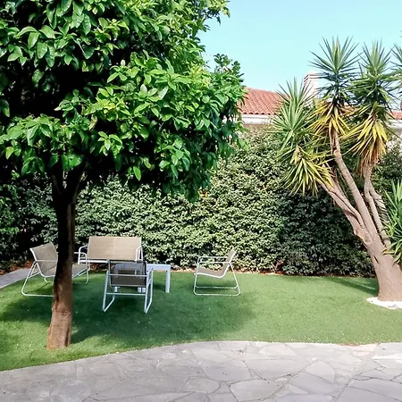 Bright House With Terrace And Garden